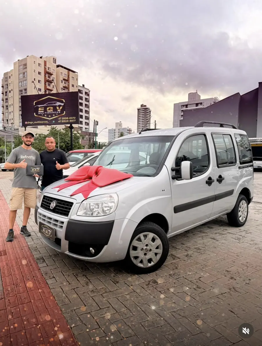Mailson na entrega do Fiat Doblò